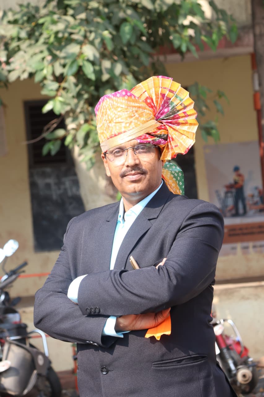श्री. मदन गुरव