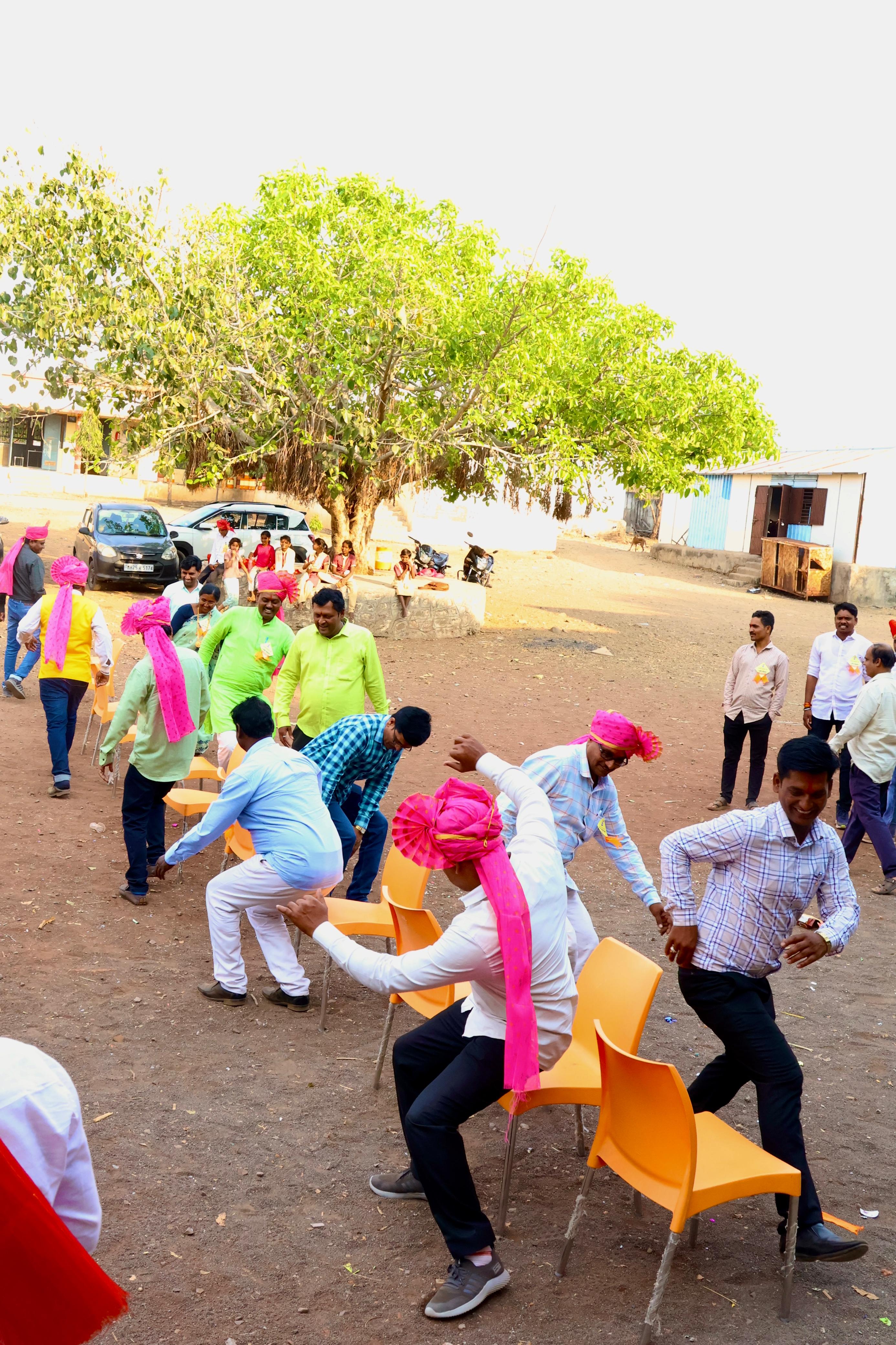 संगीत खुर्ची – शिक्षकांचा खेळ